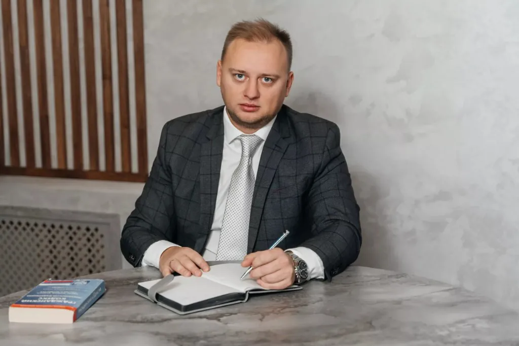 Белов Никита Владимирович — специалист Плис&Кo по увольнению из ВС РФ